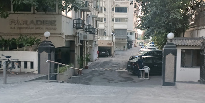 3 BHK Semi Furnished in Paradise Apartments , Nepeansea Road